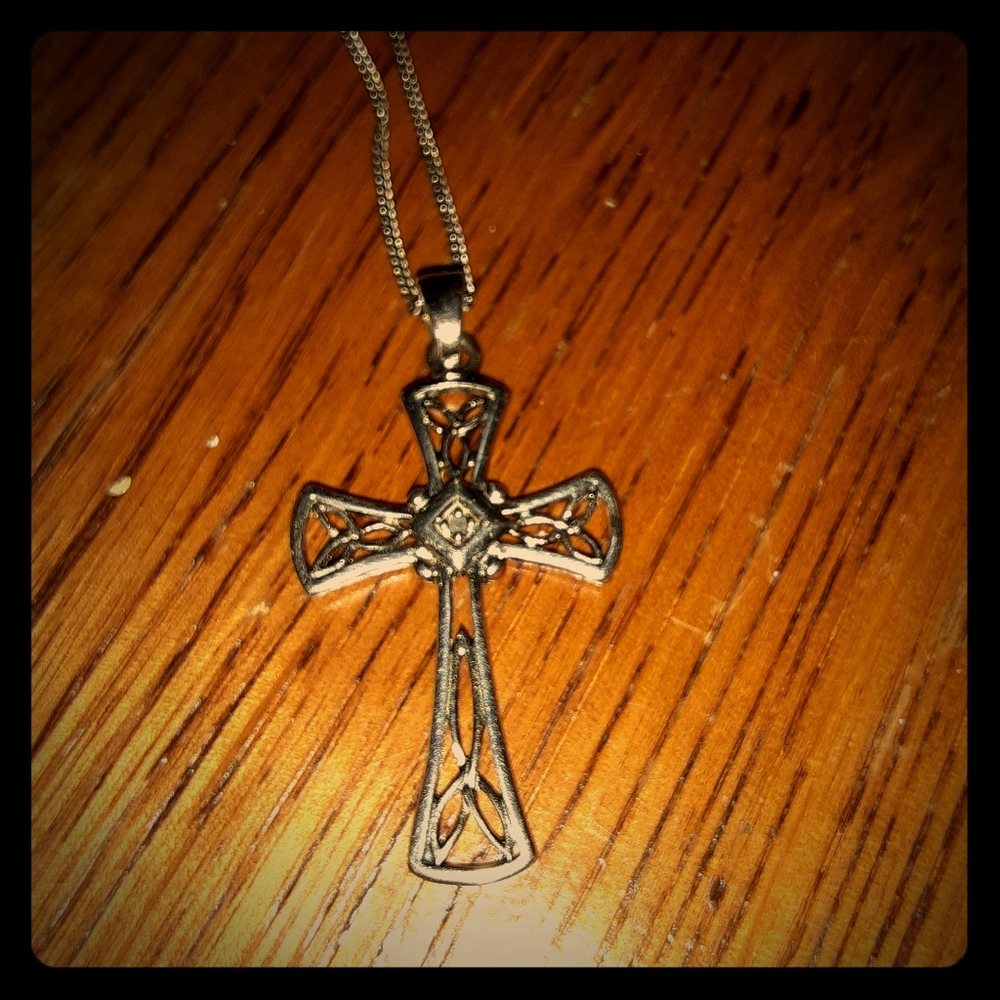 Beautiful sterling silver cross pendant with neckl